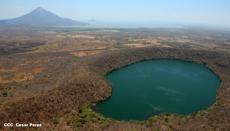 Recorrido a&eacute;reo por volcanes de Nicaragua